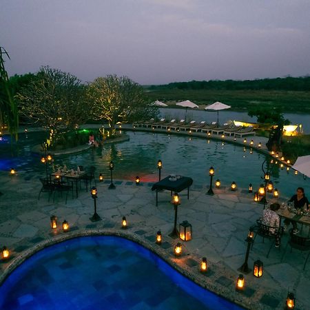 Barahi Jungle Lodge Meghauli Luaran gambar