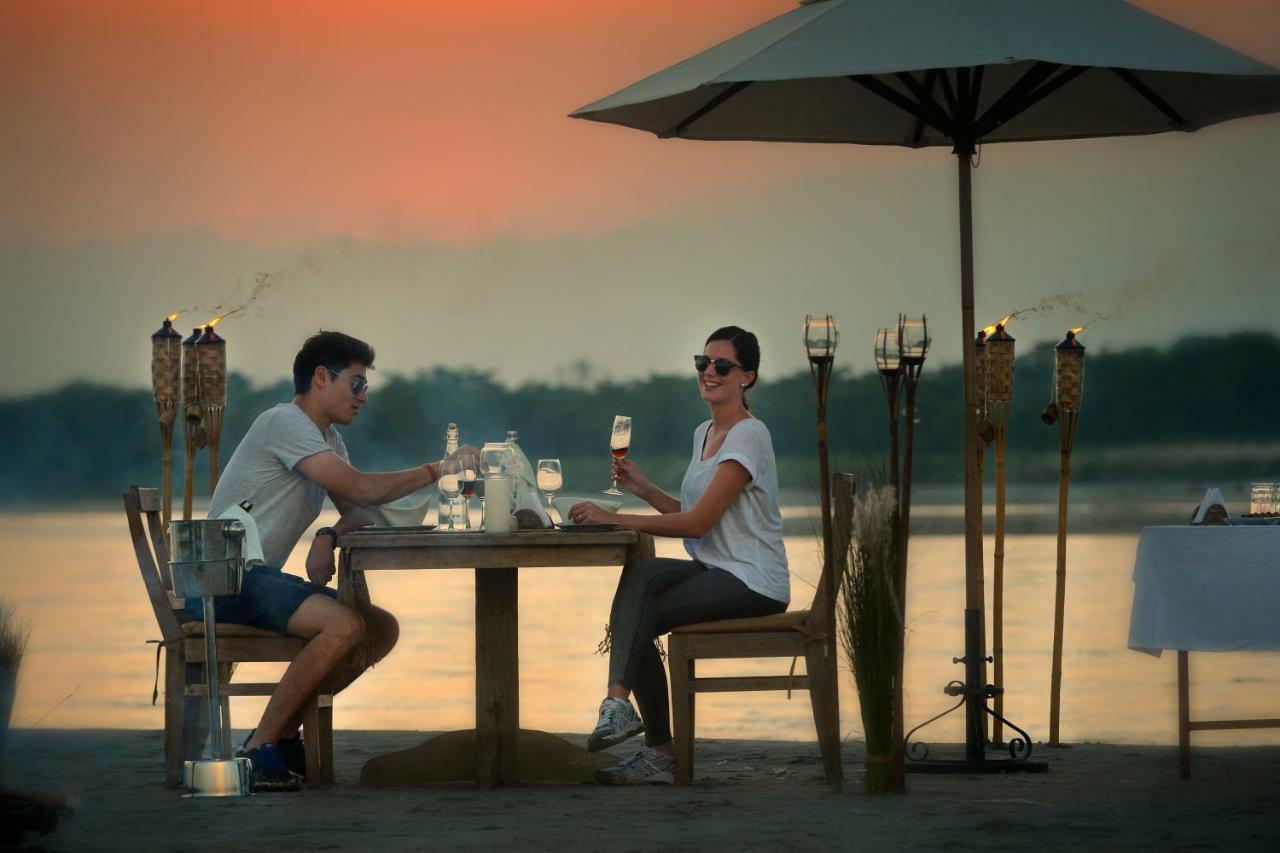 Barahi Jungle Lodge Meghauli Luaran gambar